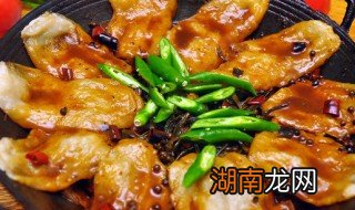 地锅炖鸡的做法 地锅炖鸡的烹饪方法