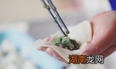 包馄饨的实用方法 快速包馄饨的手法