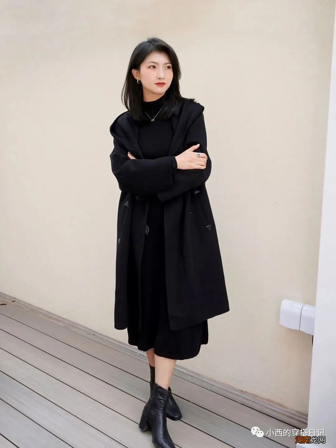 黑色大衣的4个搭配方法,美炸了!