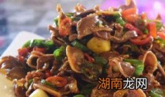 双椒爆鸡珍步骤 双椒爆鸡珍步骤介绍