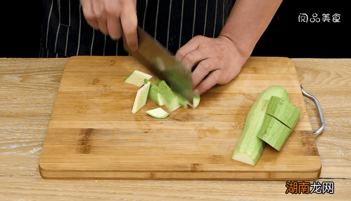 炒西葫芦的做法 炒西葫芦的做法步骤