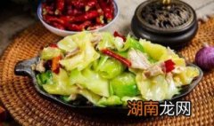 炒包心菜丝的家常做法 爽脆包心菜丝的家常做法