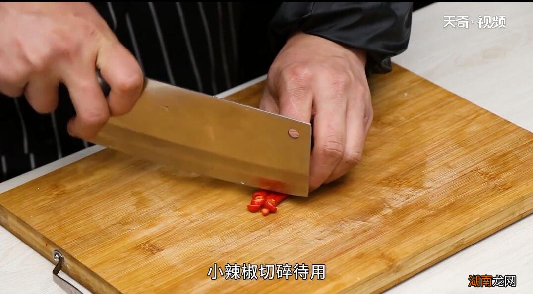 黄花菜的做法 黄花菜的做法与功效