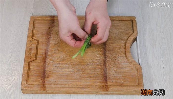 剔骨肘子怎么做 肘子怎么剔骨头