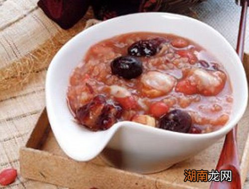 女性更年期吃什么食物可以最好的调理 妇女更年期要吃什么调养