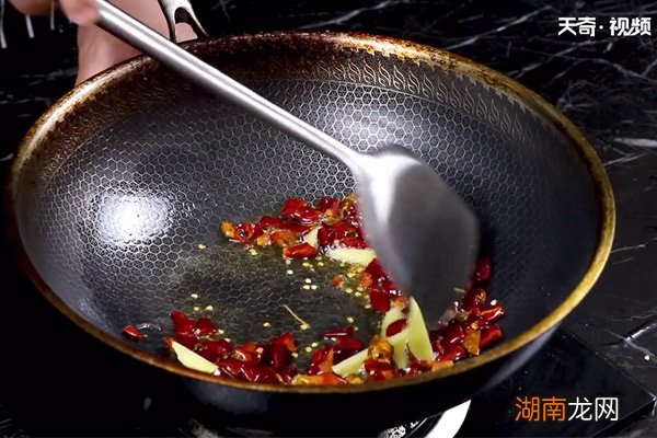 红油牛蹄筋的做法 红烧牛蹄筋怎样做