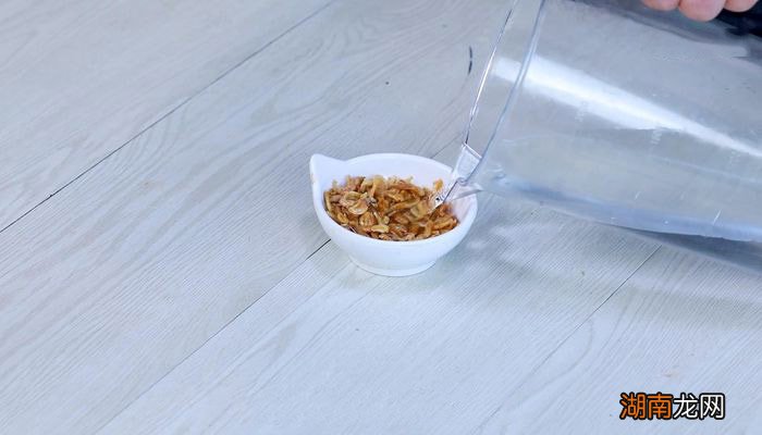 芹菜海米怎么炒好吃 海米芹菜的做法窍门