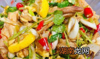 盐焗柠檬手撕鸡腿 柠檬手撕盐焗鸡怎么做