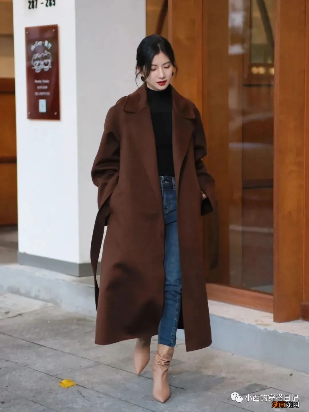棕色,秋冬最高级的颜色,这样搭配最好看