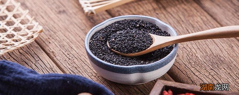 黑芝麻吃多了头发会油腻吗 黑芝麻吃了头发会变油吗