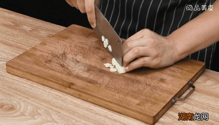 青椒炒油渣 湖南特色青椒炒油渣