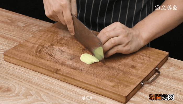 青椒炒油渣 湖南特色青椒炒油渣