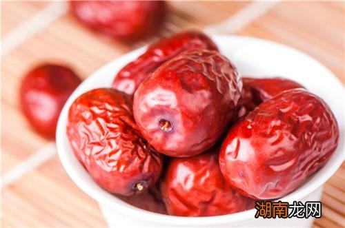 每天吃红枣对女人有什么好处 女人常吃红枣有什么好处