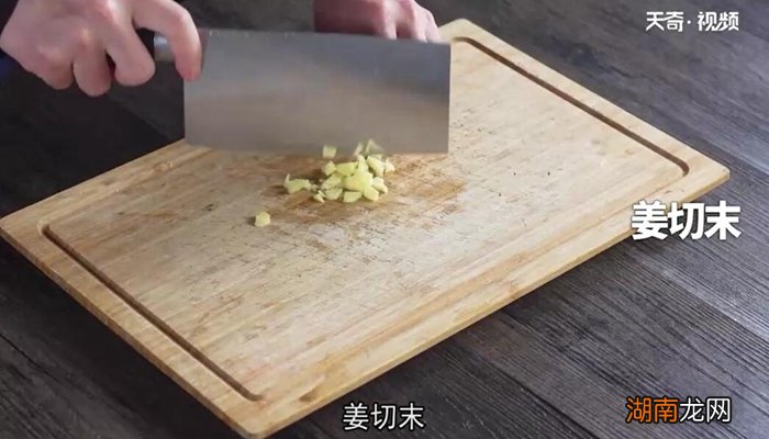 素炒海茸丝的做法 素炒海带丝的做法