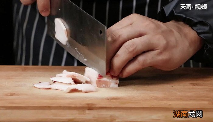 鲜黄花肉片汤 黄花肉片汤的做法