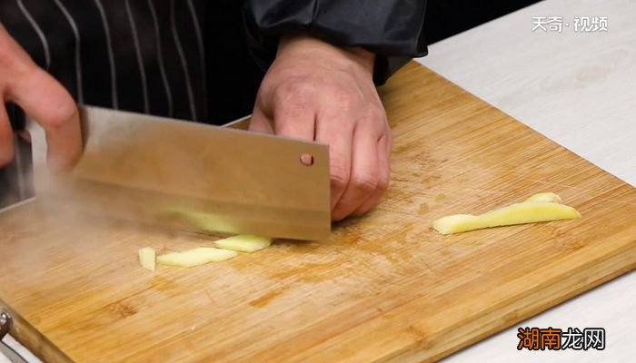 酱爆墨鱼仔图片 酱爆墨鱼仔的做法