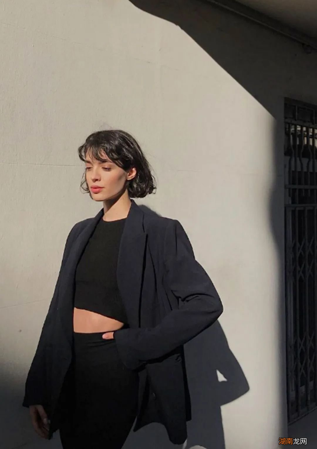 今年秋冬短发最流行,穿什么都时髦