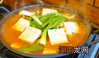 明太鱼豆腐汤的家常做法 明太鱼豆腐汤的家常做法大全