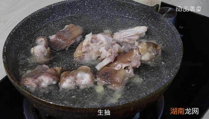 茶树菇炖猪脚汤的做法 茶树菇炖猪脚做法