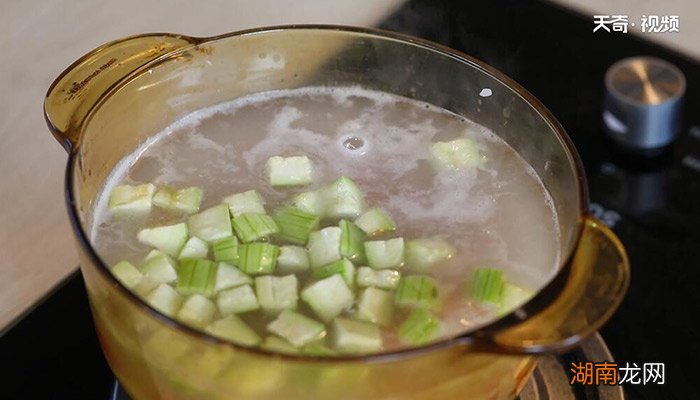 宝宝丝瓜瘦肉粥的做法 宝宝丝瓜牛肉粥的做法大全