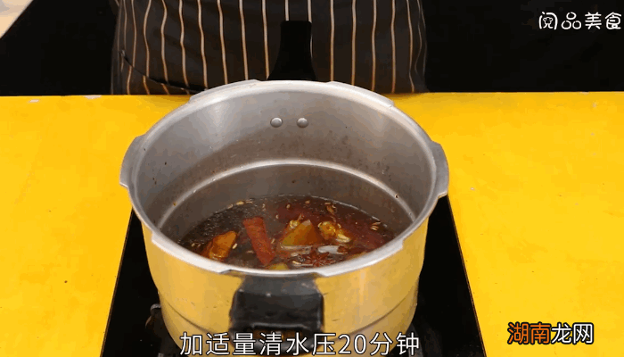 香烤猪蹄的做法，香烤猪蹄怎么做 怎样烤猪蹄又嫩又香又好吃