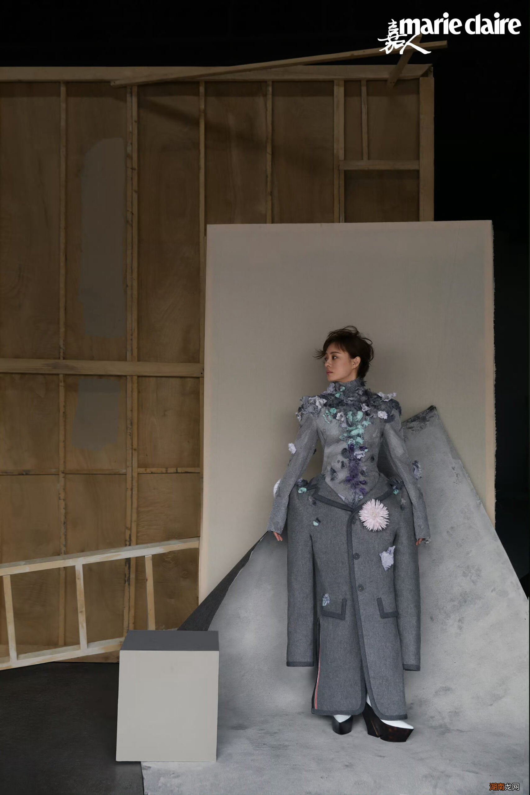 孙俪同色系穿搭优雅大气