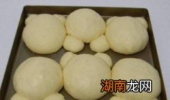 椰蓉花形面包 椰蓉奶黄馅花脸熊面包的做法
