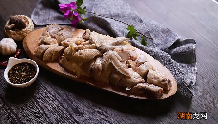 白切鸡的正宗做法及蘸料 白切鸡的正宗做法