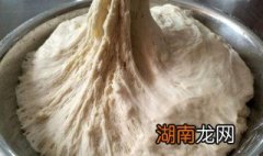 30斤面粉放多少酵母粉 30斤面的发面技巧