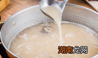 排骨汤怎么炖成奶白色 炖排骨的三放三不放