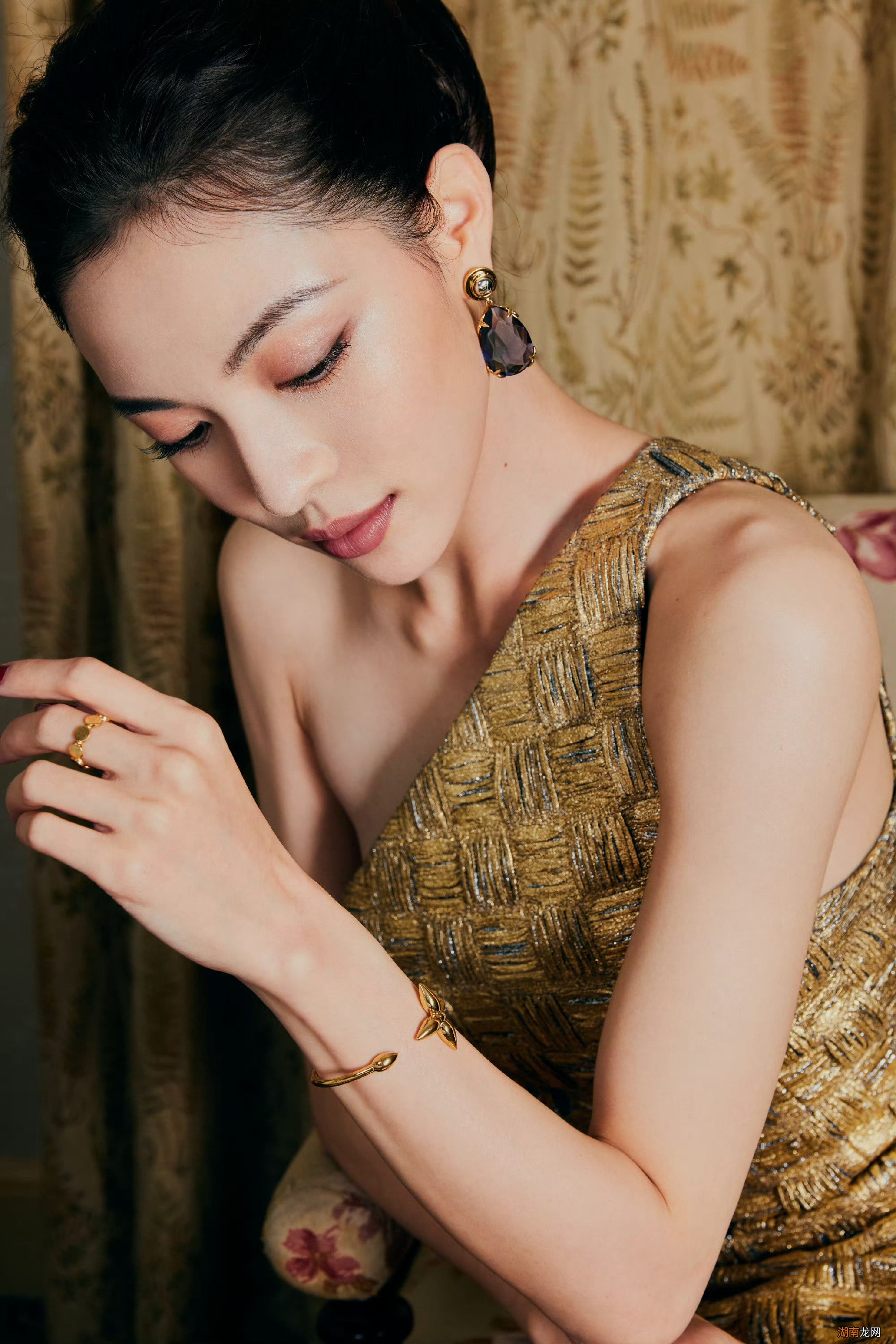 钟楚曦很会挑裙子