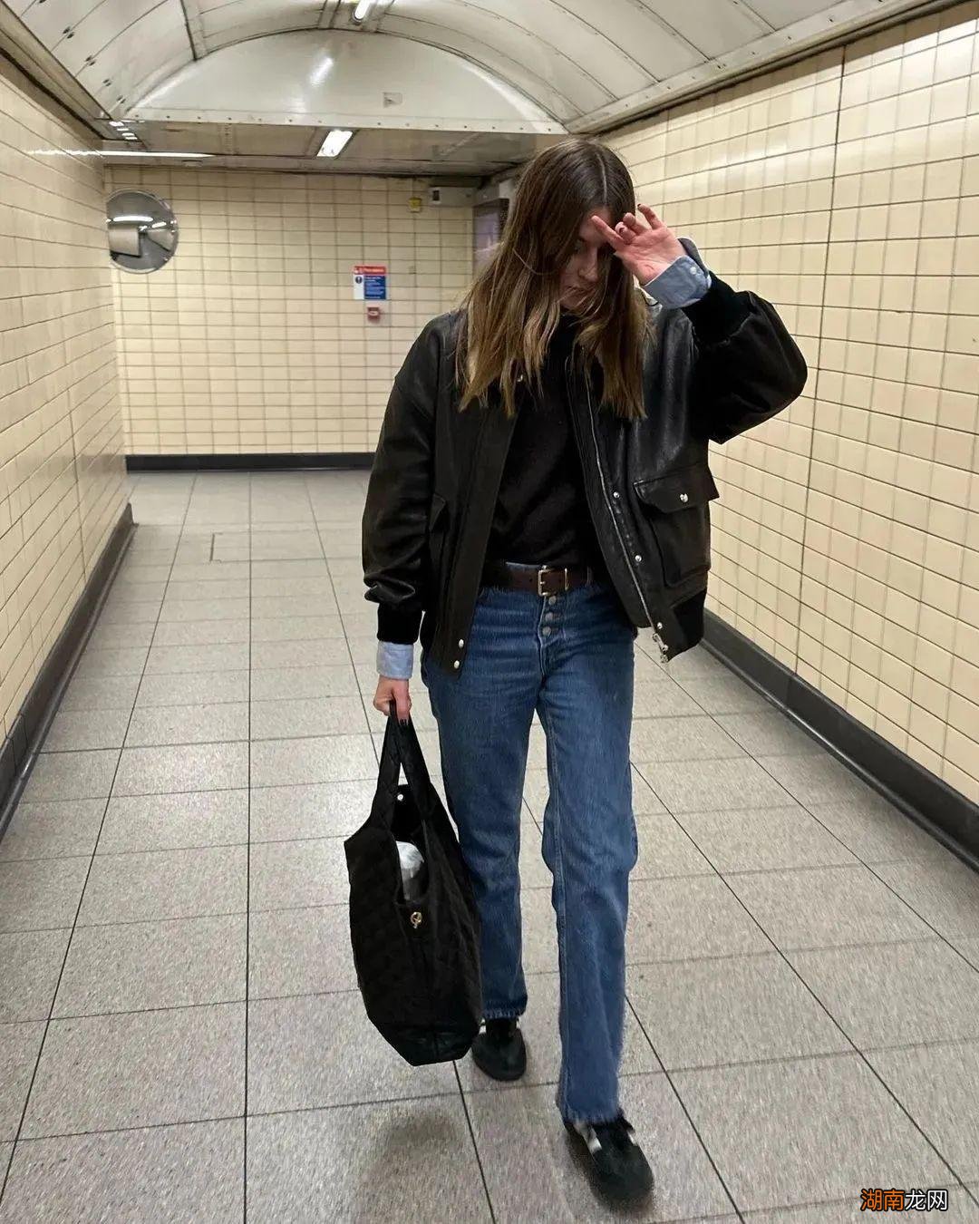 皮衣越来越火了！今年的时髦离不开它！