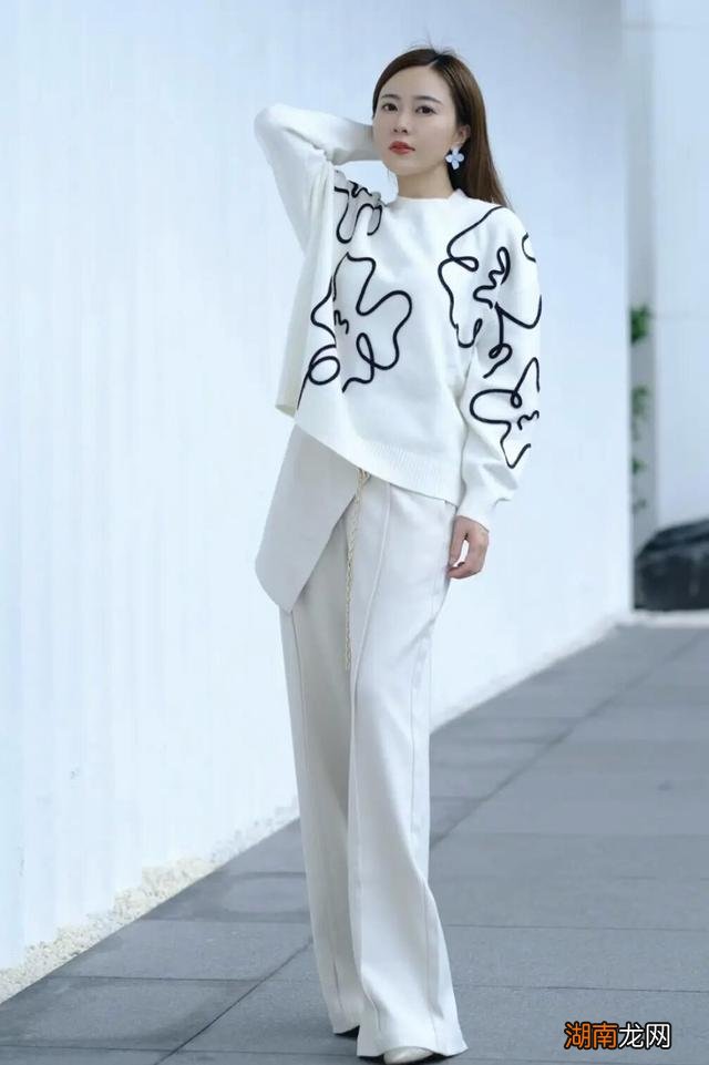 毛衣+阔腿裤,遮肉显瘦还保暖,这个冬天一定要穿