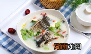 宝宝辅食鲫鱼豆腐汤面 婴儿辅食豆腐鲫鱼汤怎么做