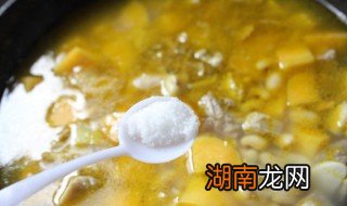 土豆炖鸡汤做法视频 土豆炖鸡汤做法