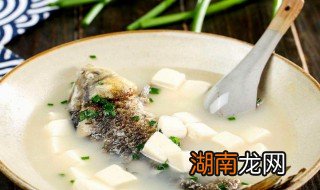 苹果生鱼汤怎么做好喝 苹果生鱼汤的做法和功效窍门