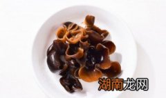 做熟的木耳多久有毒 泡发的木耳煮多久能熟