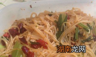 凉拌粉丝怎么做好吃视频 凉拌粉丝怎么做好吃