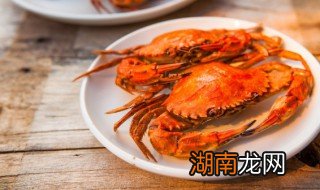 水煮螃蟹用冷水还是热水好 水煮螃蟹用冷水还是热水