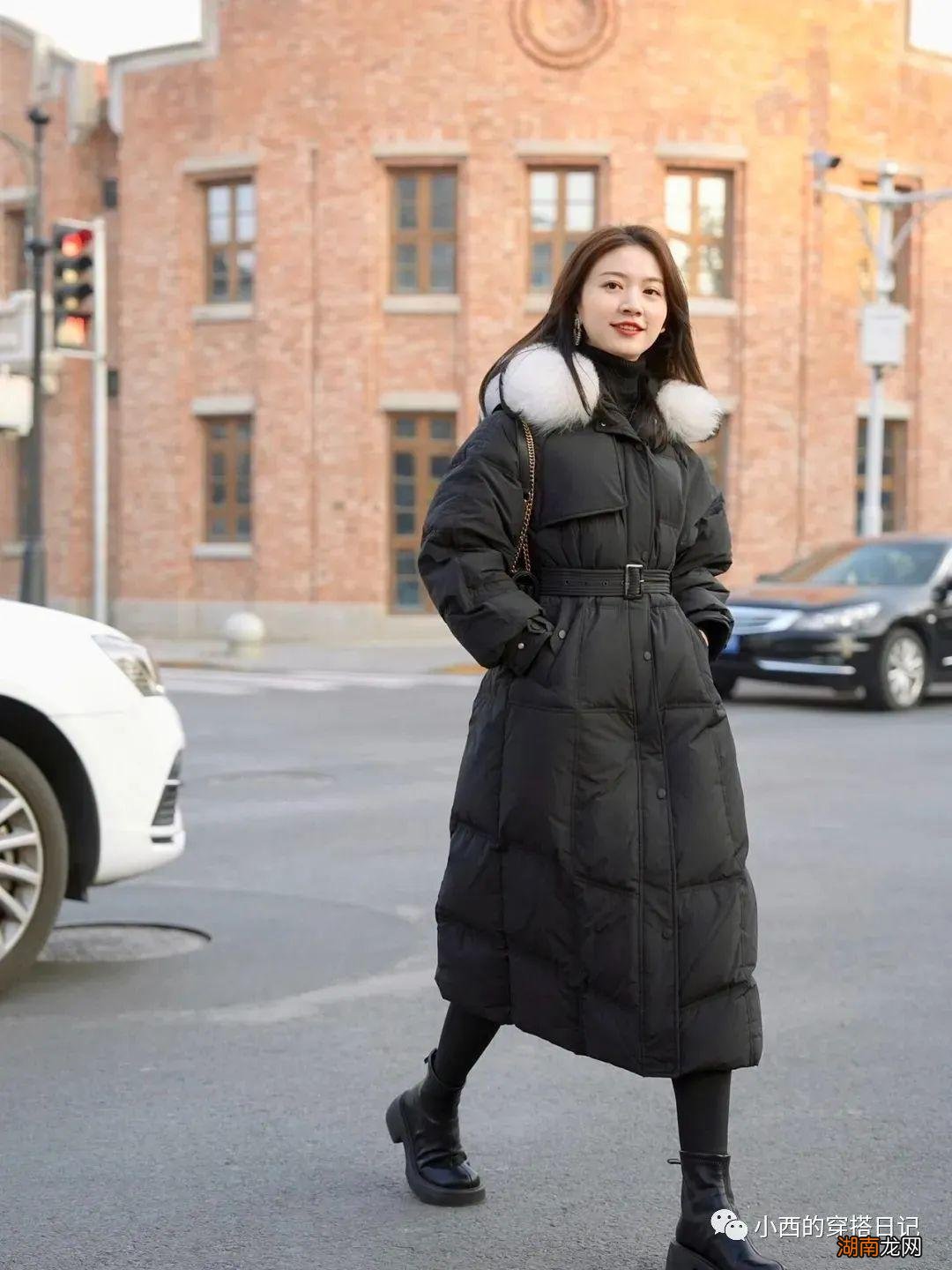 黑色羽绒服的4种搭配方法,时髦整个冬天