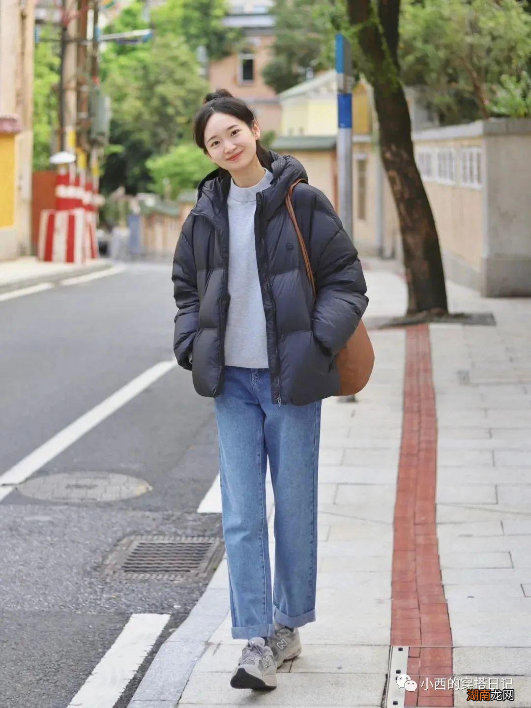 黑色羽绒服的4种搭配方法,时髦整个冬天