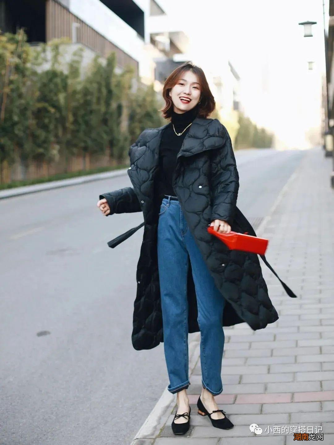 黑色羽绒服的4种搭配方法,时髦整个冬天