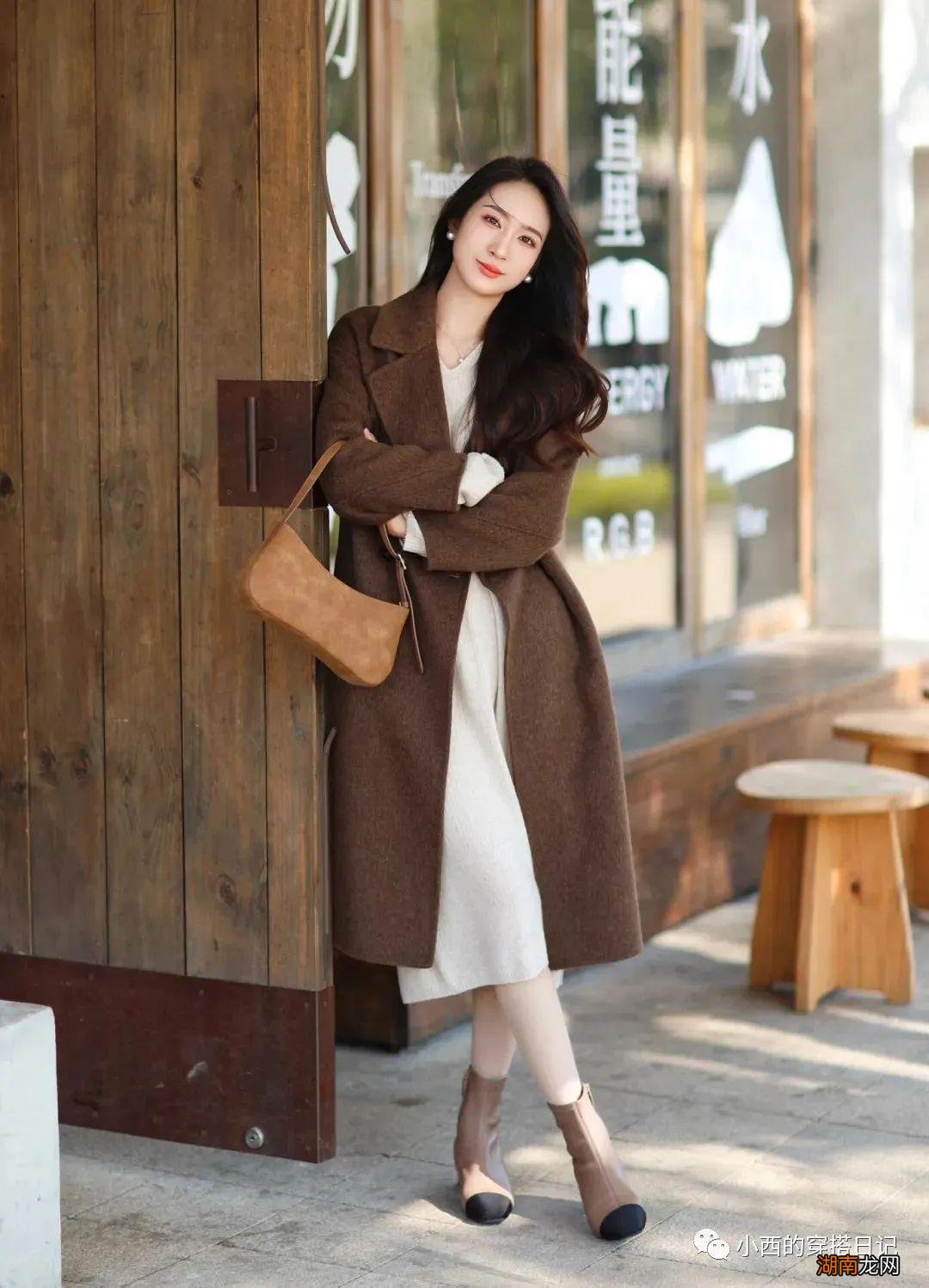 运动鞋失宠了,今年冬天流行的4款鞋子,时髦好看又减龄