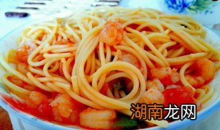 怎么做咖喱土豆虾仁意面