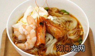 鲜虾鳕鱼面怎么做 自制鳕鱼虾饼