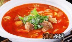 如何简单制作美味营养的西红柿炖牛腩 西红柿炖牛腩如何做