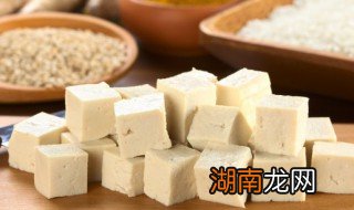 大豆腐炖白菜怎么做好吃视频 大豆腐炖白菜怎么做好吃