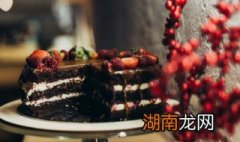 黑巧冰淇淋蛋糕 黑巧做蛋糕