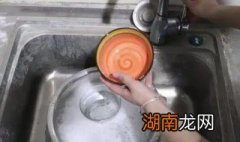 洗洁精洗几遍才干净 洗洁精洗几遍可以冲干净