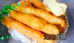 饭店里的油条是怎么做出来的 饭店里的油条是怎么做
